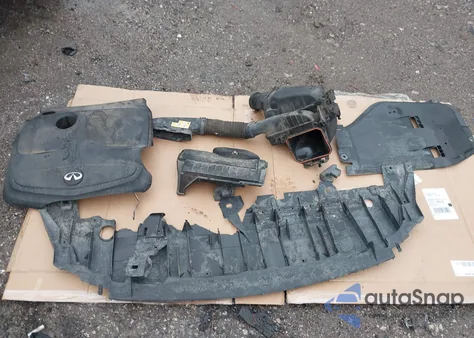 2017 Infiniti Qx30 z USA, uszkodzony, nr VIN SJKCH5CP9HA020293